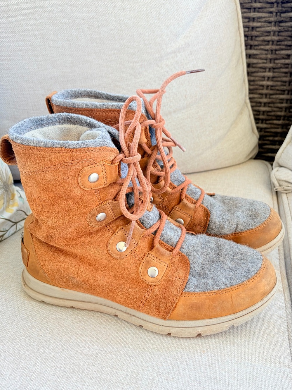 Sorel Womens Explorer‎ Joan Winter Boots Suede Insulated Camel Size 8